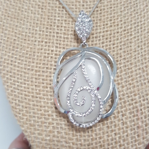 Jewelry - Oval White Jade Pendant & Sterling Silver Necklace